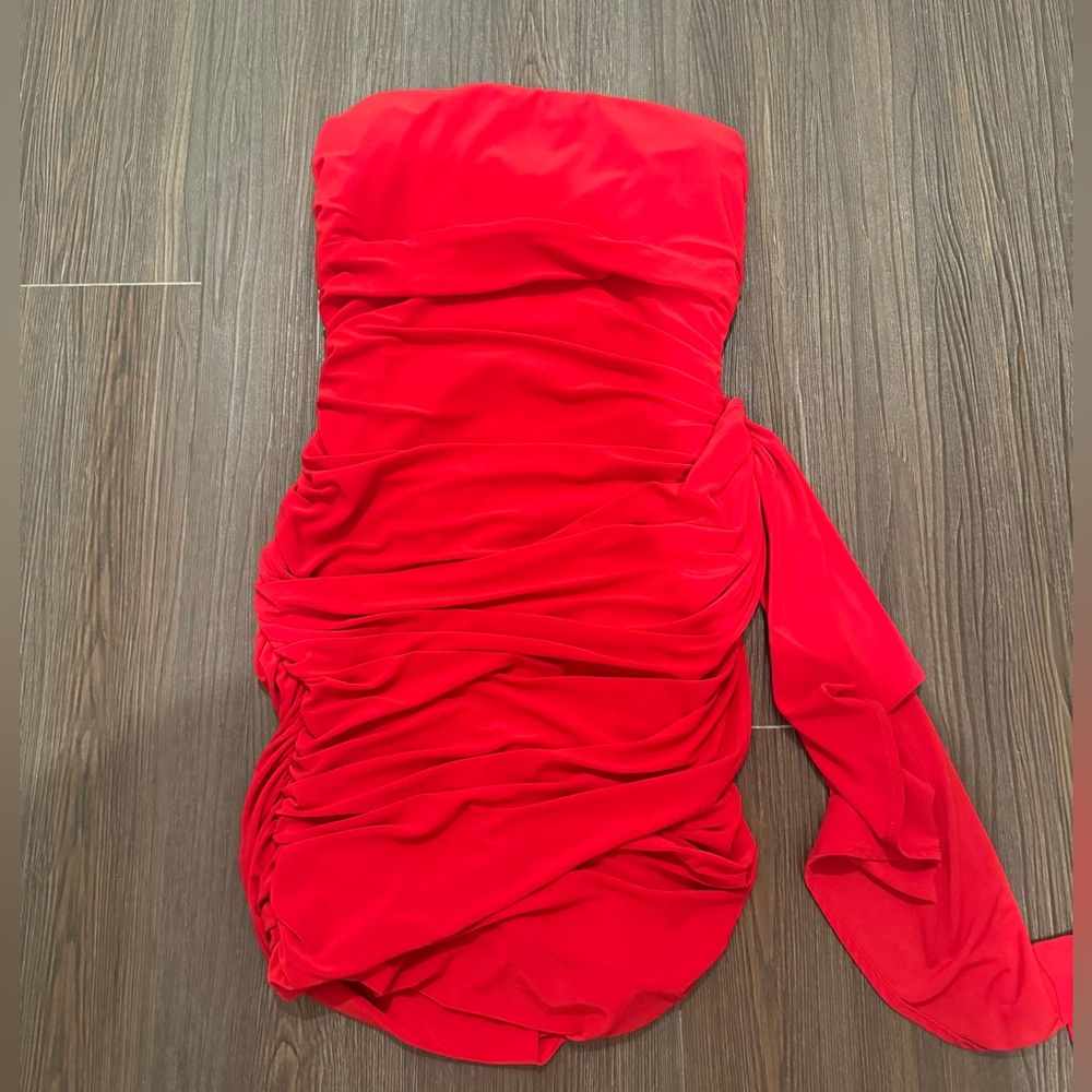 Strapless red dress from South